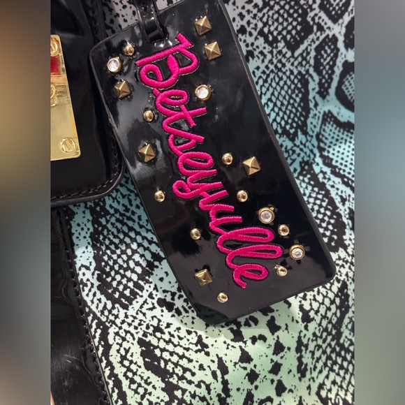 Betsey Johnson “Betseyville” Vintage Ombre Python Print Tote Bag - Picture 6 of 11